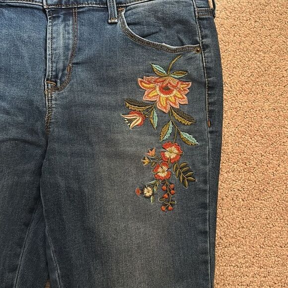 Old Navy Jeans - Picture 2 of 7